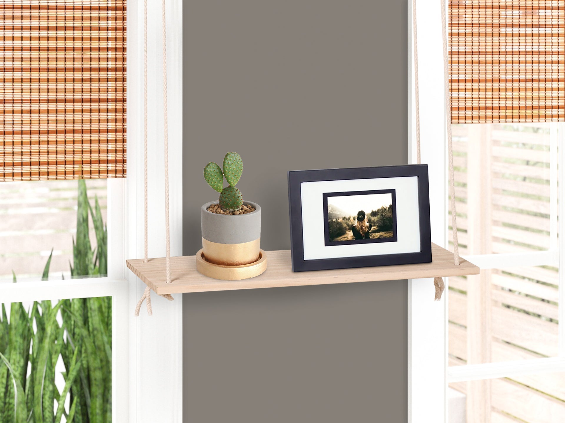 CHILWA Wall Hanging Shelf - Oak